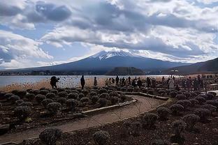 斯卢茨基：对阵桑托斯是高质量的比赛，我们需要更多高水平比赛